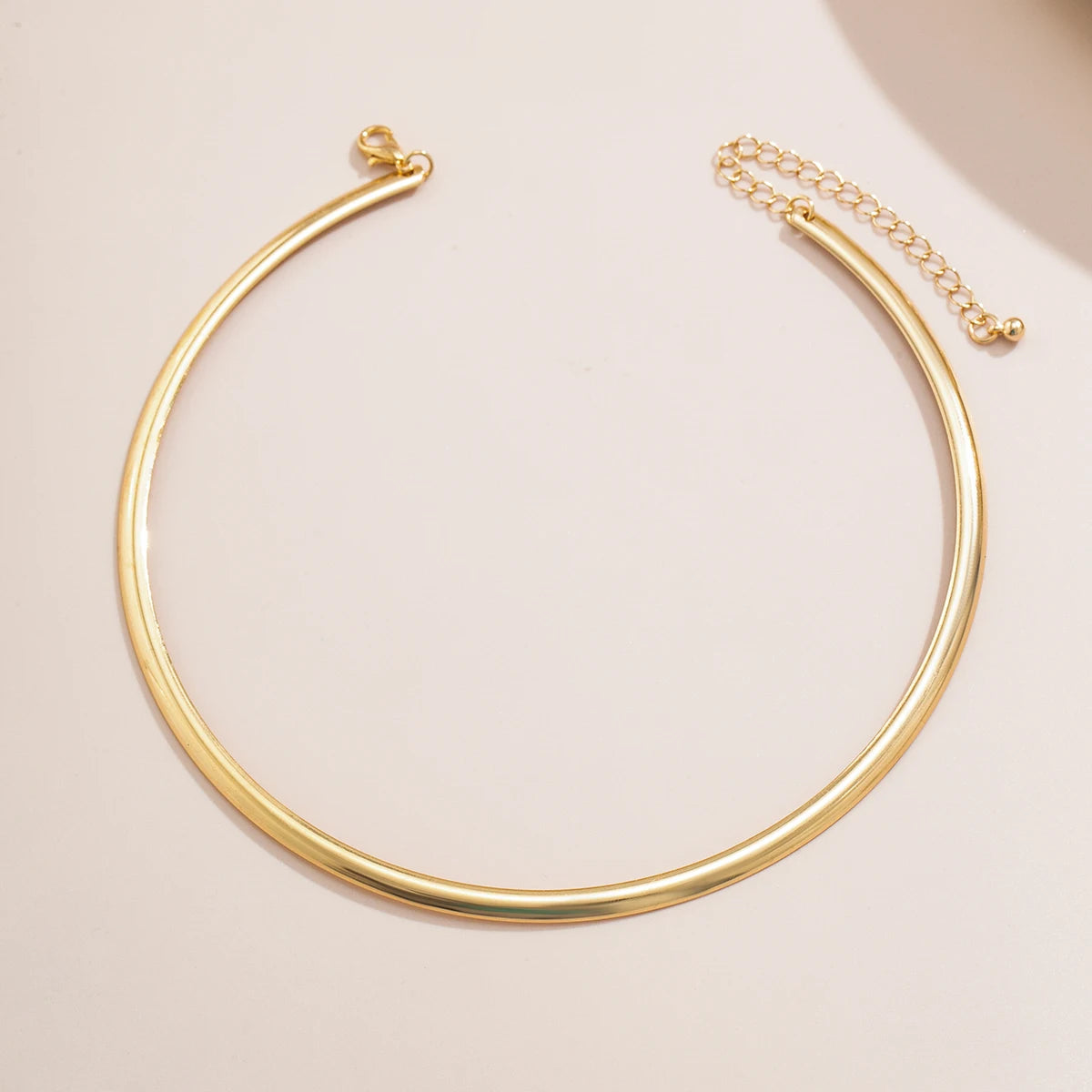 Chunky Circle Torque Necklac